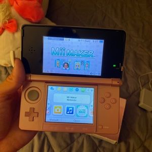 Pink Nintendo 3DS